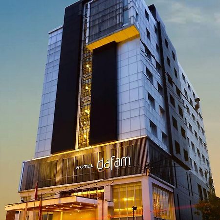 Hotel Dafam Pekanbaru Zewnętrze zdjęcie