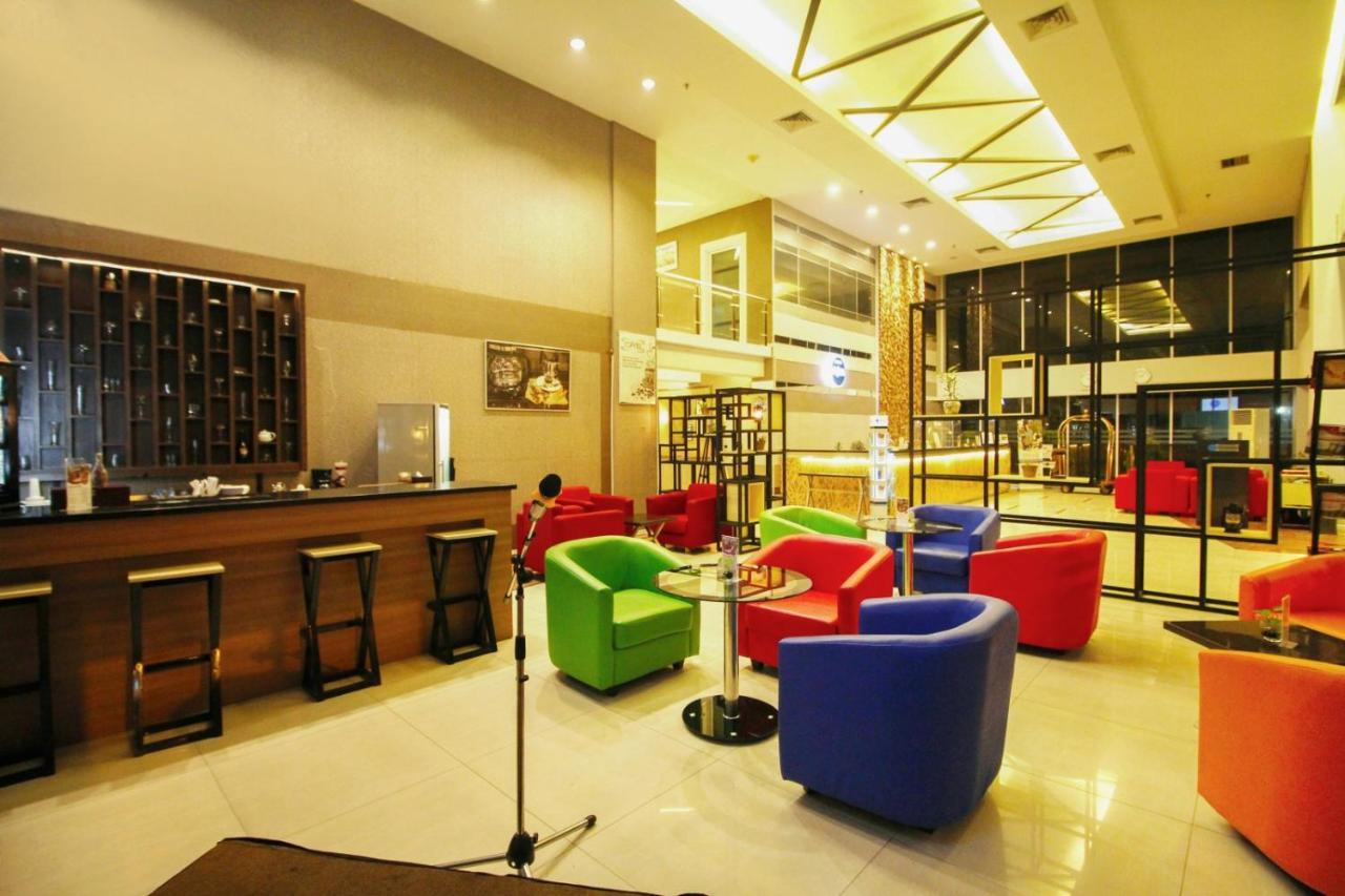 Hotel Dafam Pekanbaru Zewnętrze zdjęcie