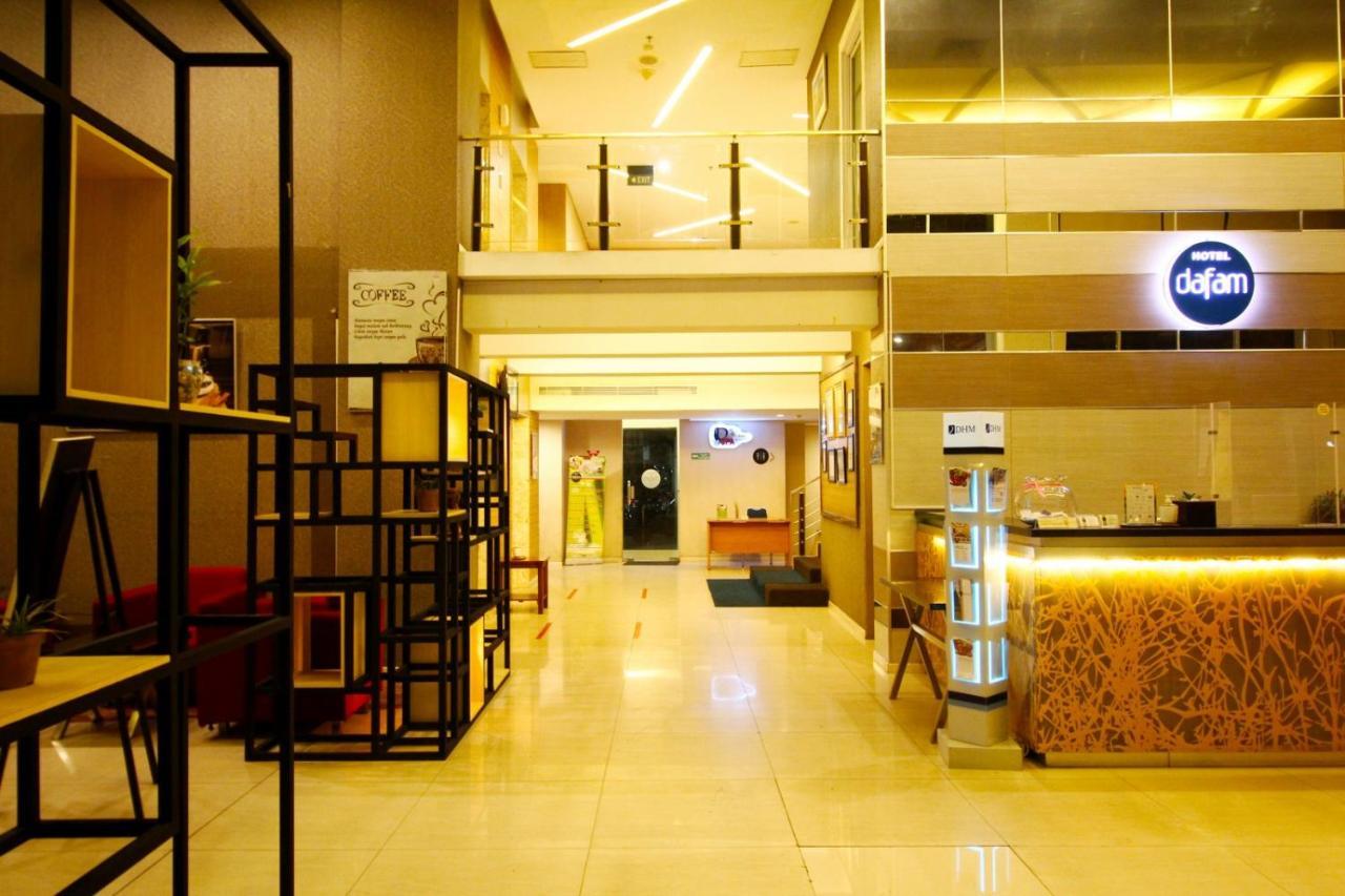 Hotel Dafam Pekanbaru Zewnętrze zdjęcie